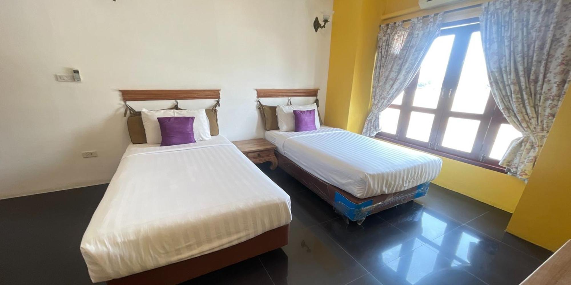 Yellow Tique Hotel Lampang Exterior foto