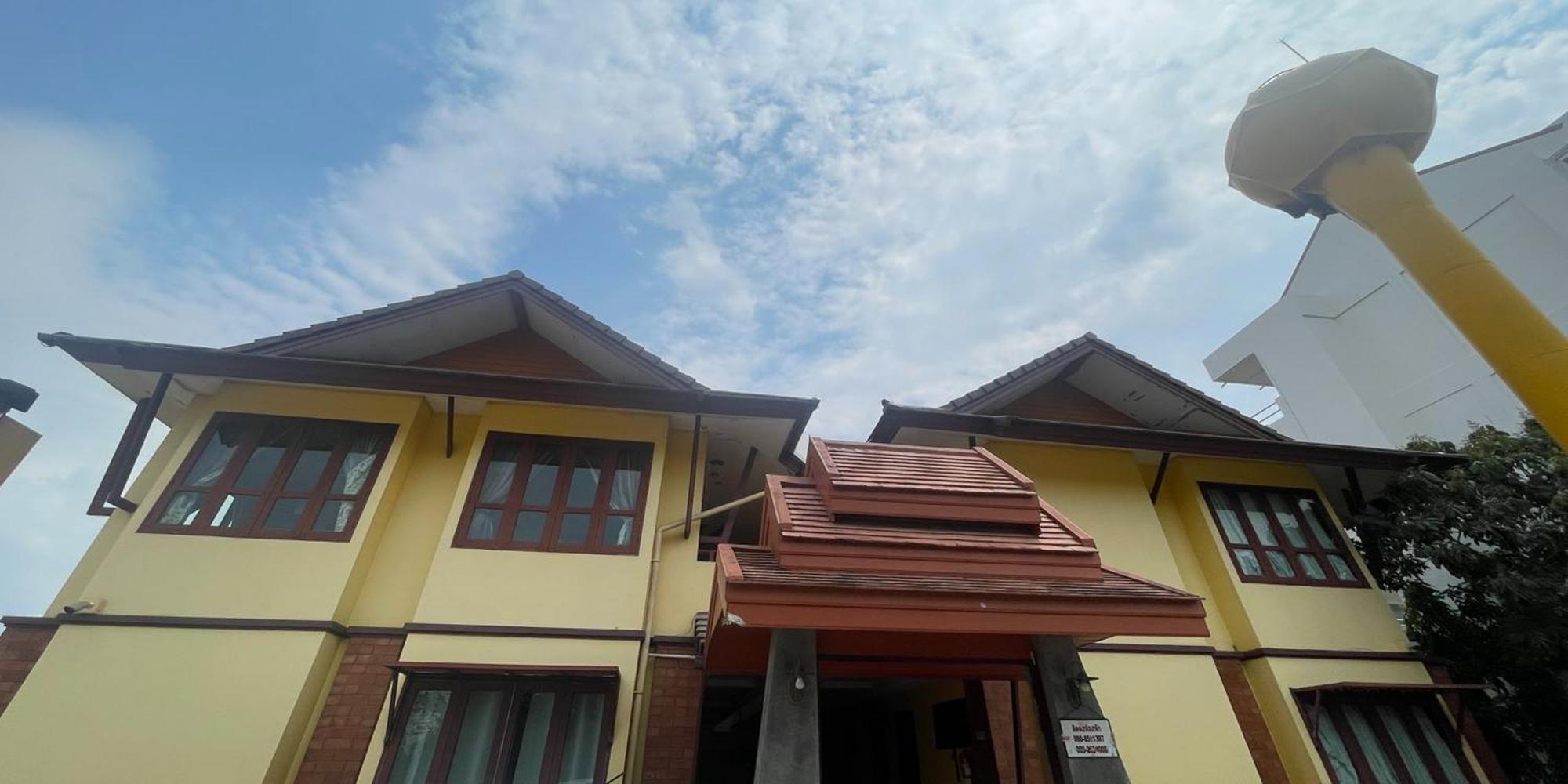 Yellow Tique Hotel Lampang Exterior foto
